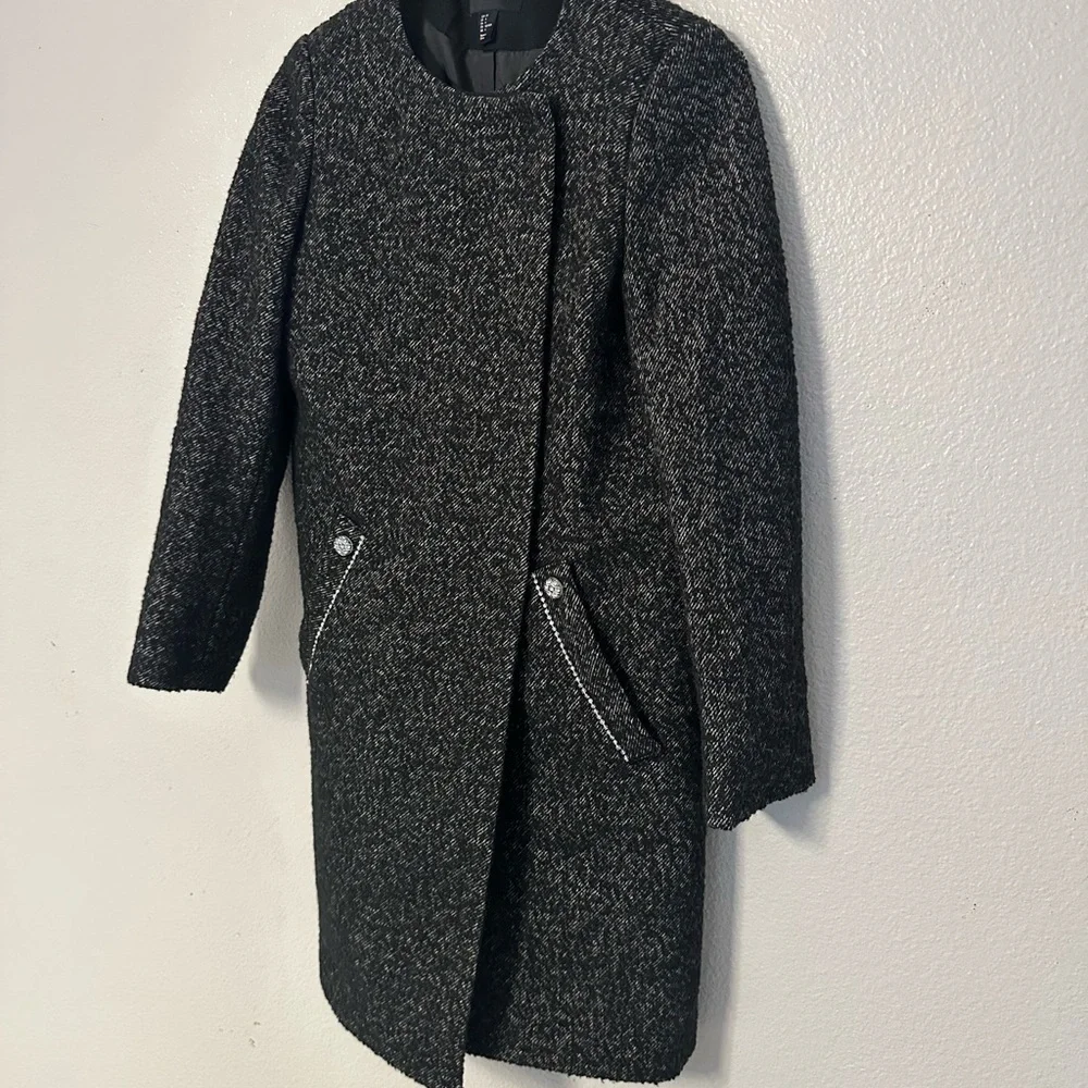 H&M Textured Black Trench Coat - Picture 3 of 12